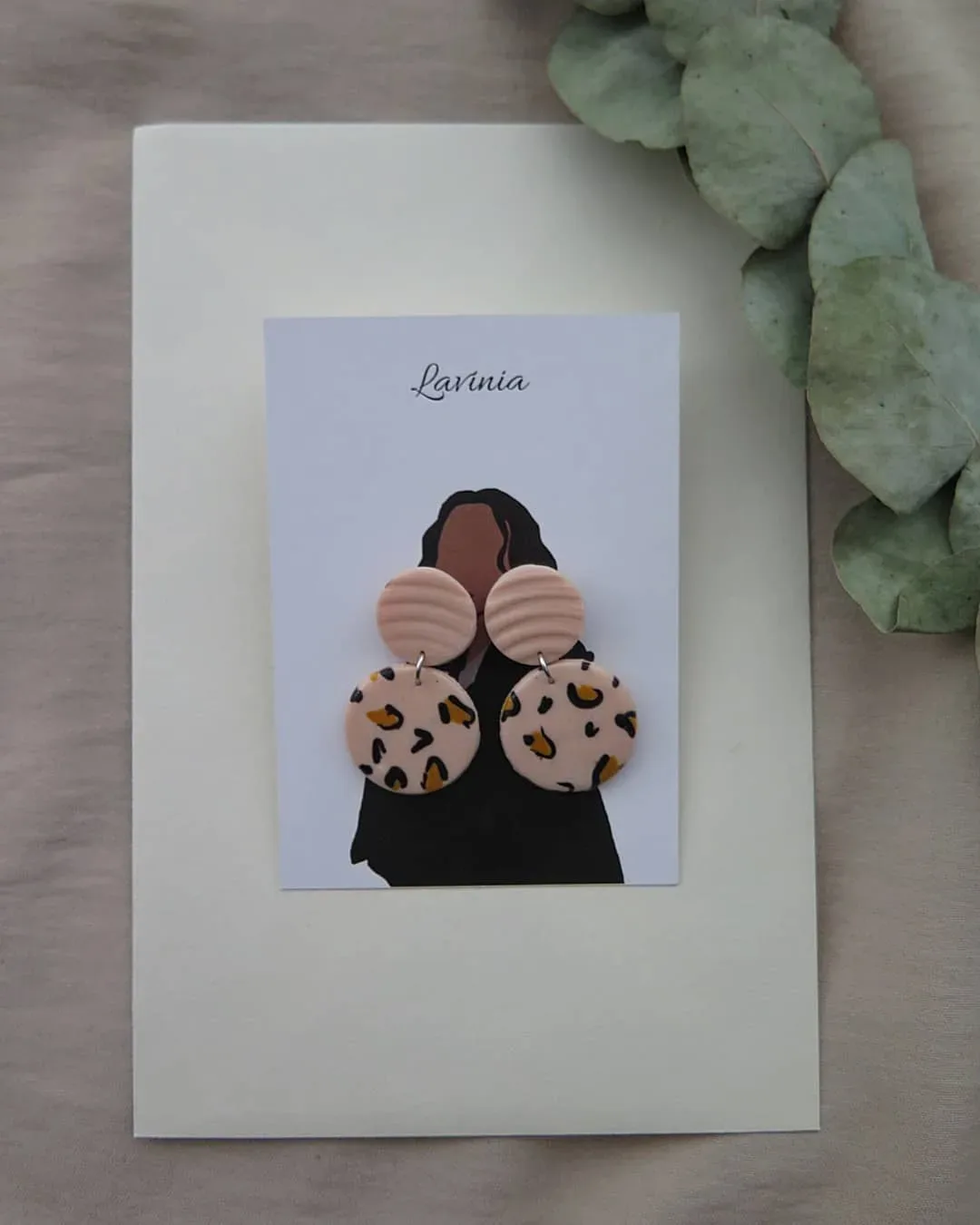 Leopar Desenli Küpe — Lavinia Clay Design el yapımı tasarım