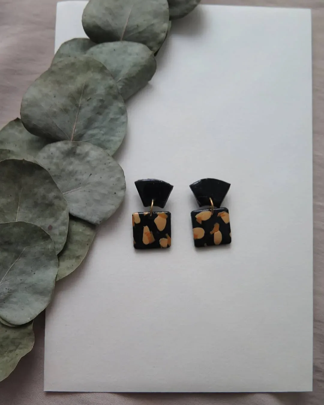 Siyah Desenli Küpe — Lavinia Clay Design el yapımı tasarım