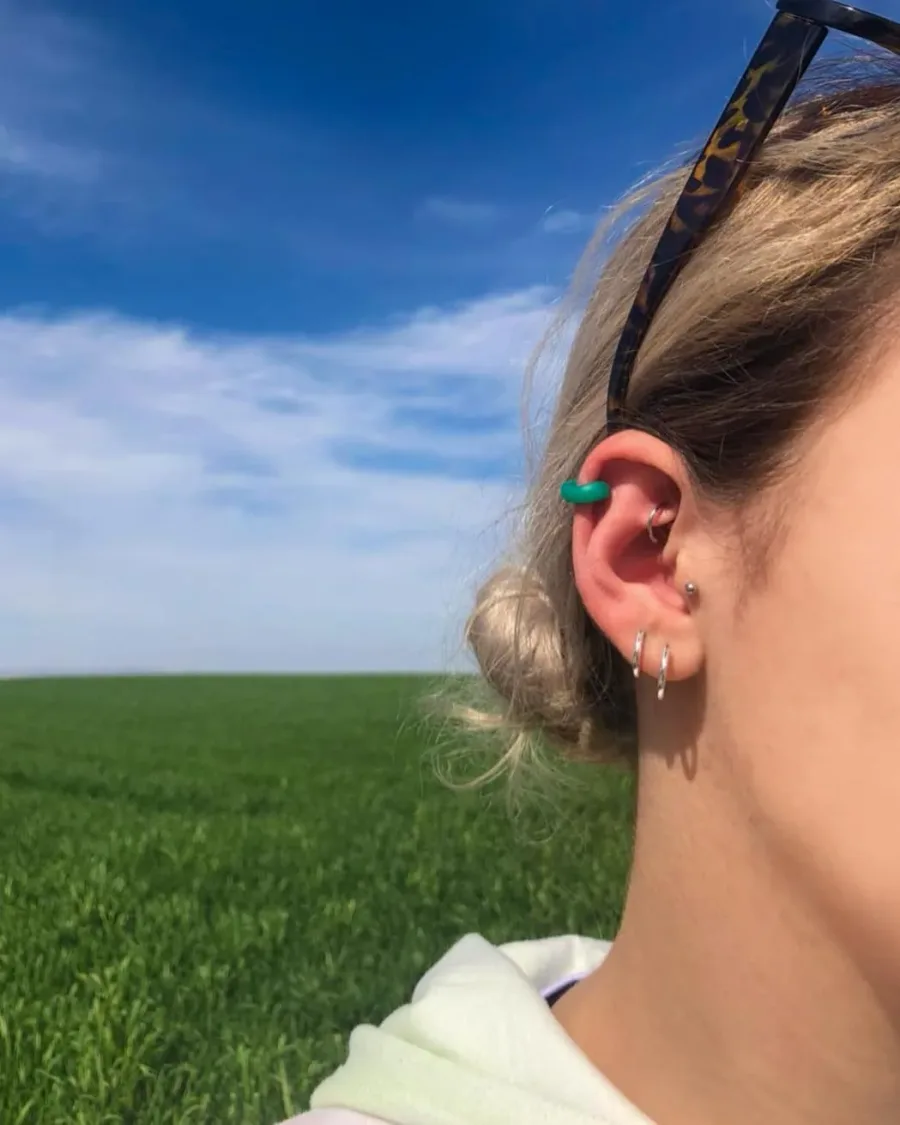 Yaza uygun, rengarenk el yapımı earcufflarımız — Lavinia Clay Design el yapımı tasarım